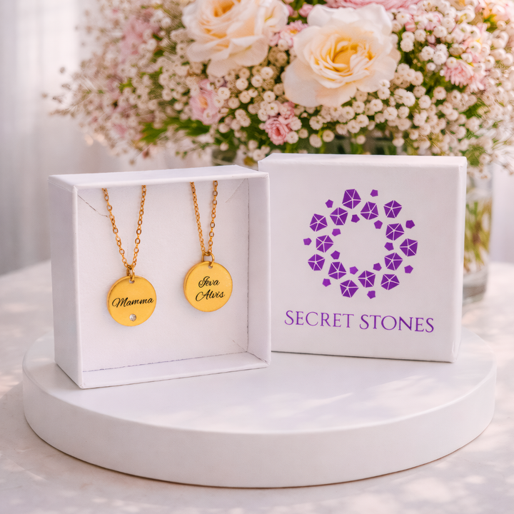 Kaklarota ar tavu gravējumu Apaļš kulons