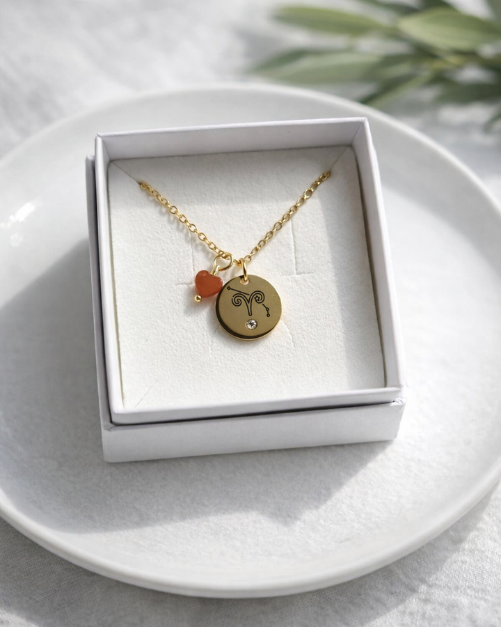 Kaklarota ar Zodiaka zīmi un dabīgiem akmeņiem