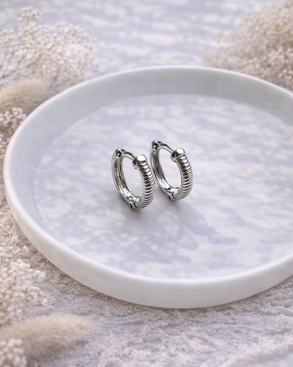 sudraba auskari puišiem un meitenēm