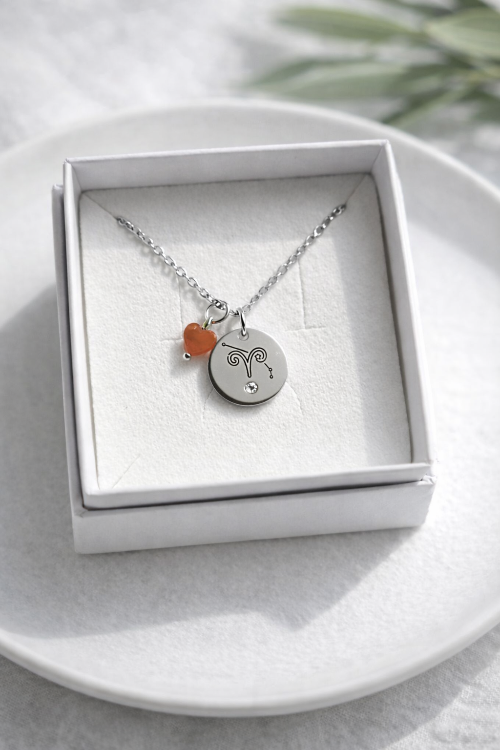 Zodiaka kaklarota ar dabīgiem akmeņiem zelta/sudraba