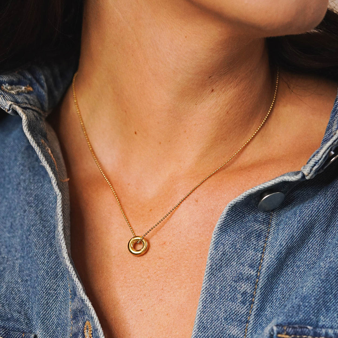 apzeltīta  smalka Kaklarota