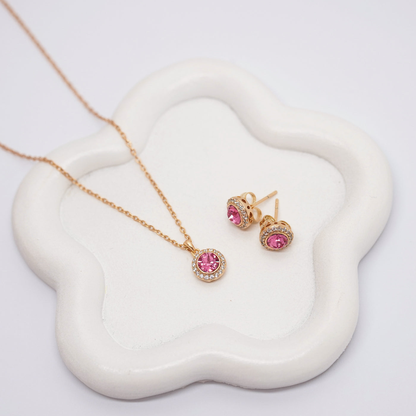 Rotu komplekts auskari un ķēdīte ar kulonu pink mood
