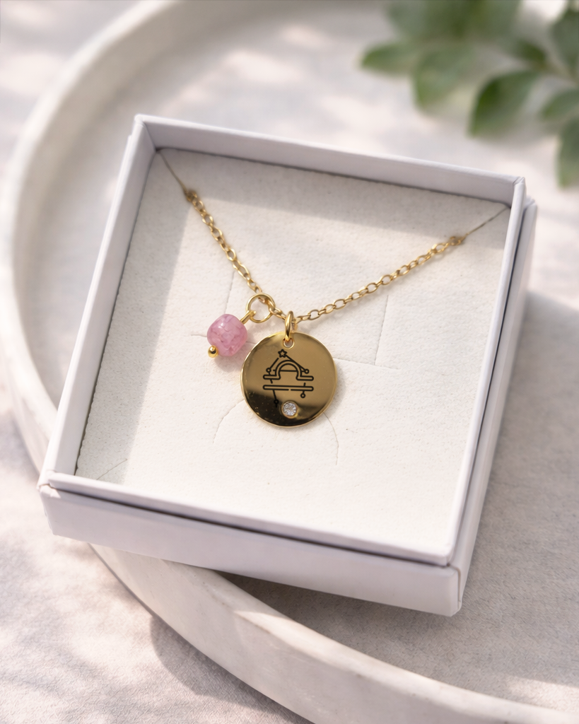 Kaklarota ar Zodiaka zīmi un dabīgiem akmeņiem