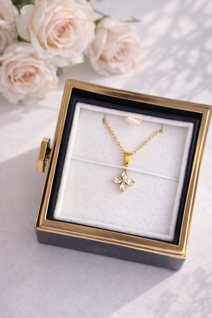 Kaklarota zieda formā