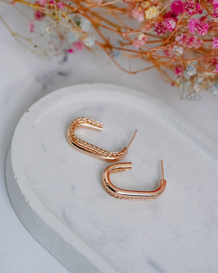 Klasiski ikdienas auskari sievietei