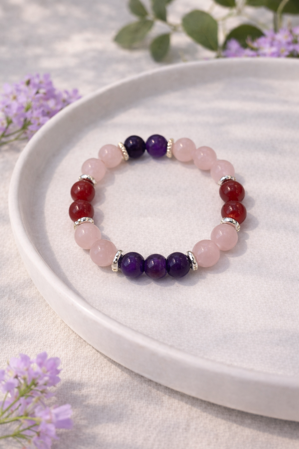 Rozā kvarca, ametsta un karneola 10mm dabīgā akmnes rokassprādze ar sudraba krāsas furnitūru starp bumbiņām