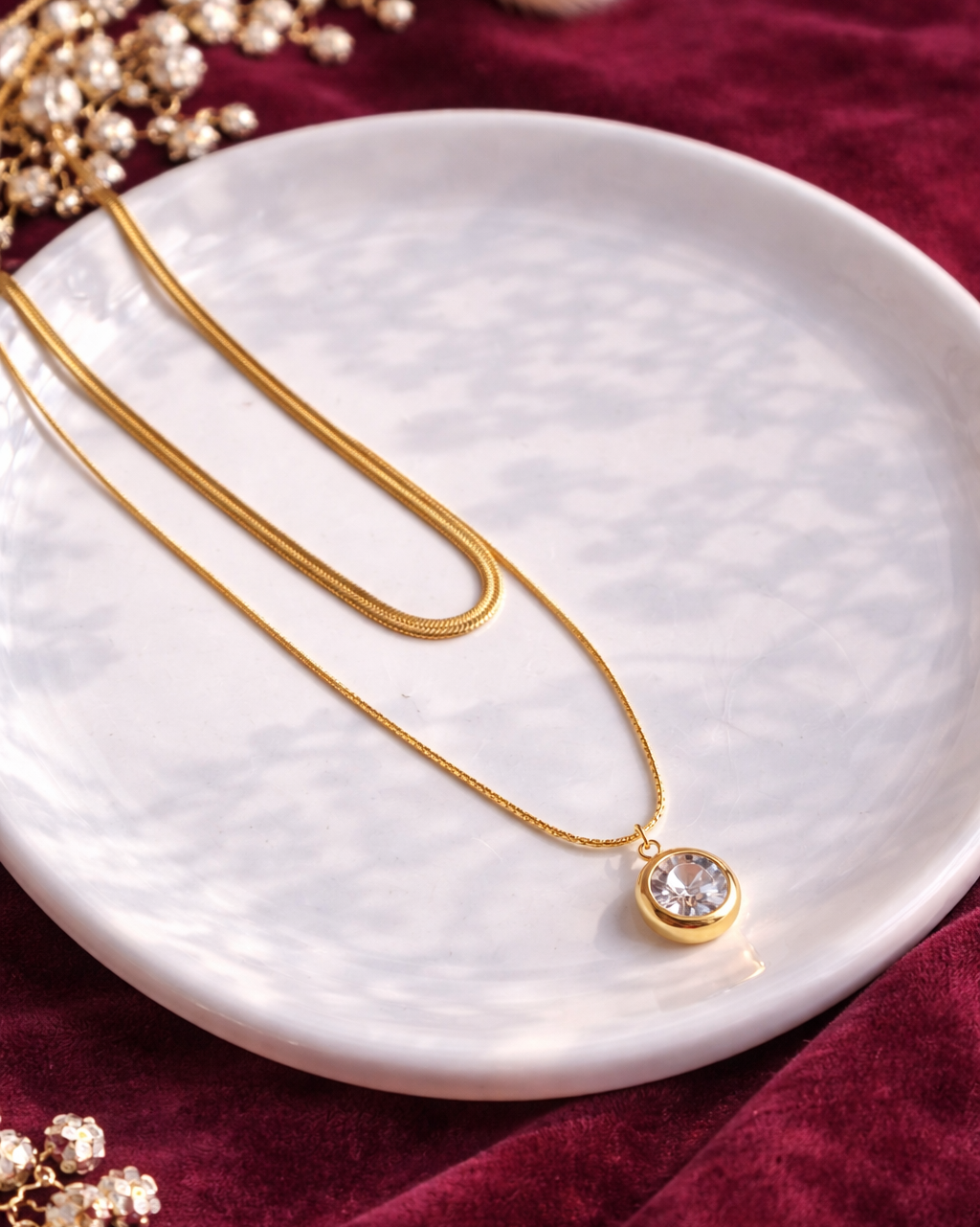 divas kaklarotas komplekt'a