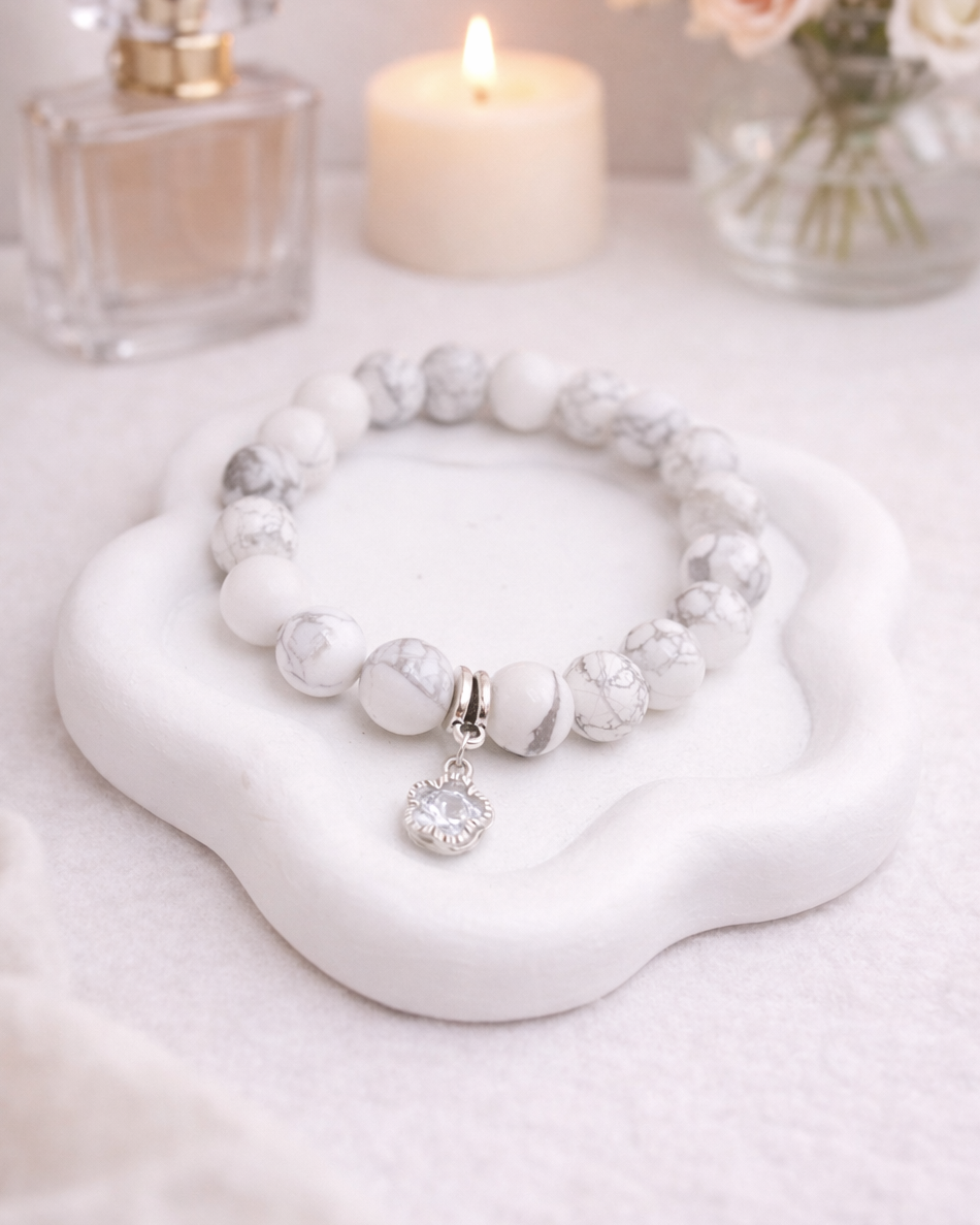 hovlīta rokassprādze