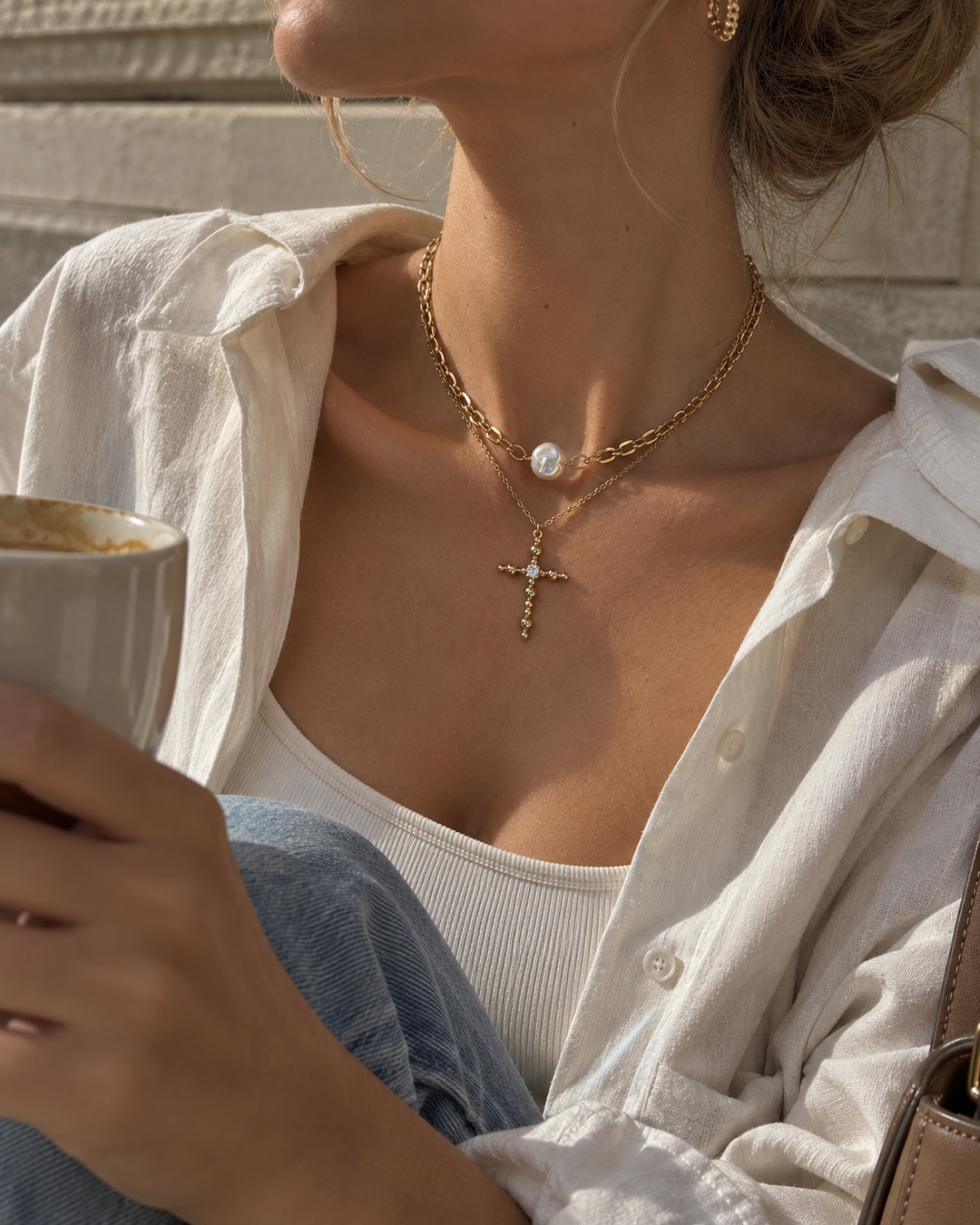 Pearl Muse pērļu kaklarota ar zelta toņa ķēdīti
