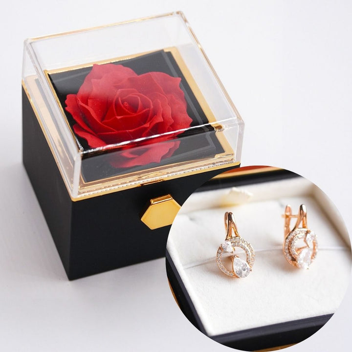 rožu kaste ar auskariem