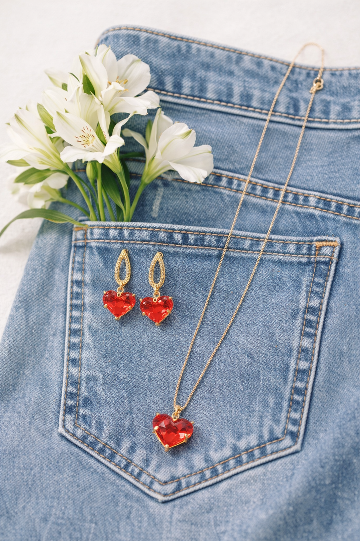 Sarkans sirsniņu rotu komplekts