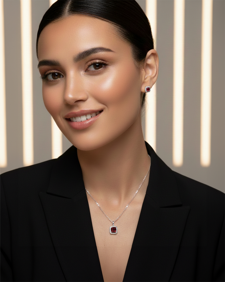 rotu komplekts sudraba krāsā kaklarota un auskari eleganti ar cirkoniju un sarkano kristālu