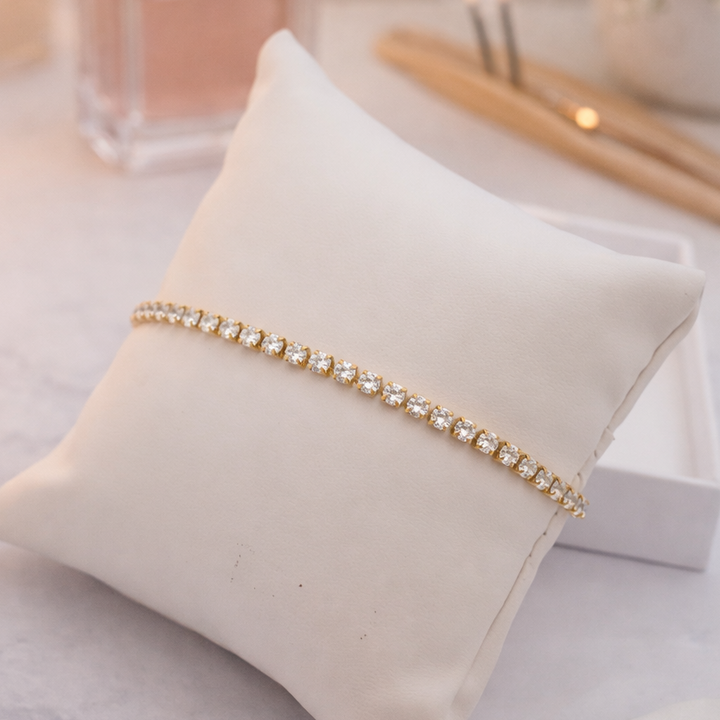 baltu kristālu rokassprādze