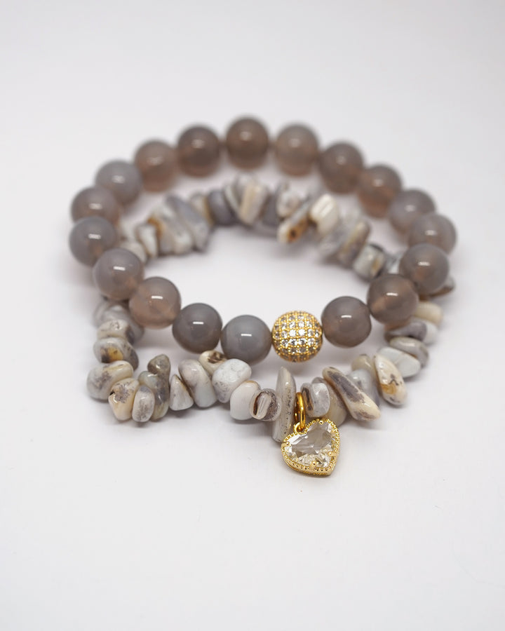 Divu rokassprādžu komplekts ar sirds kulonu