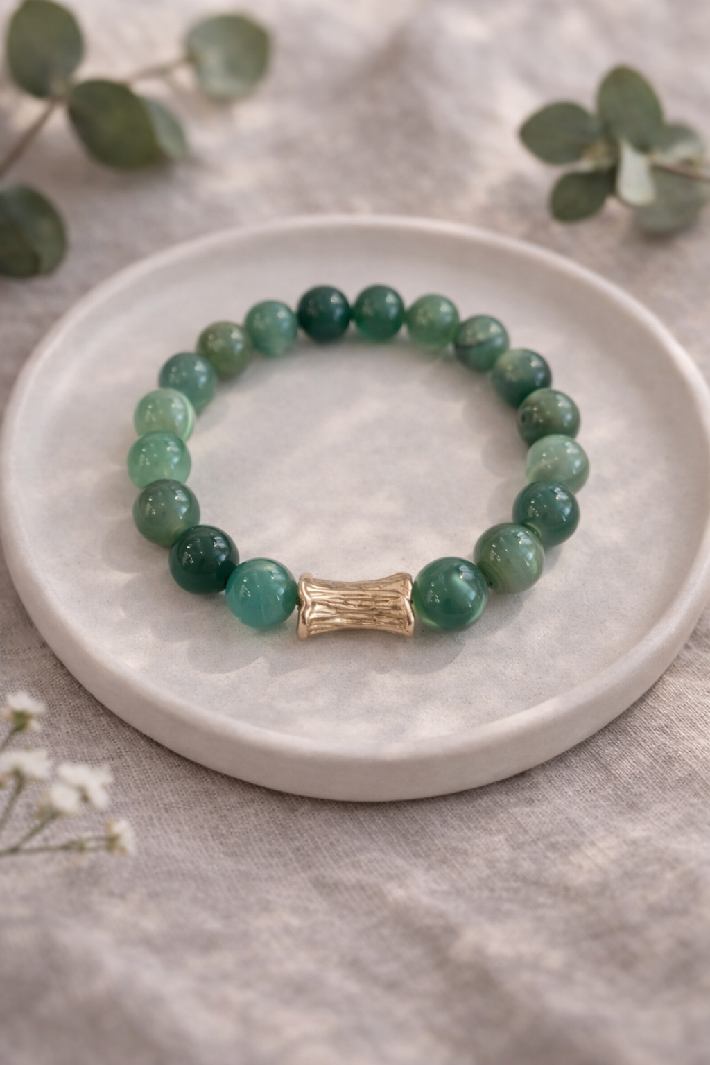 Dabīgā akmens rokassprādze ar zaļo ahātu