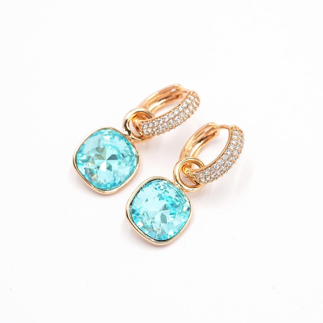 Kvadrāta formas piekariņi